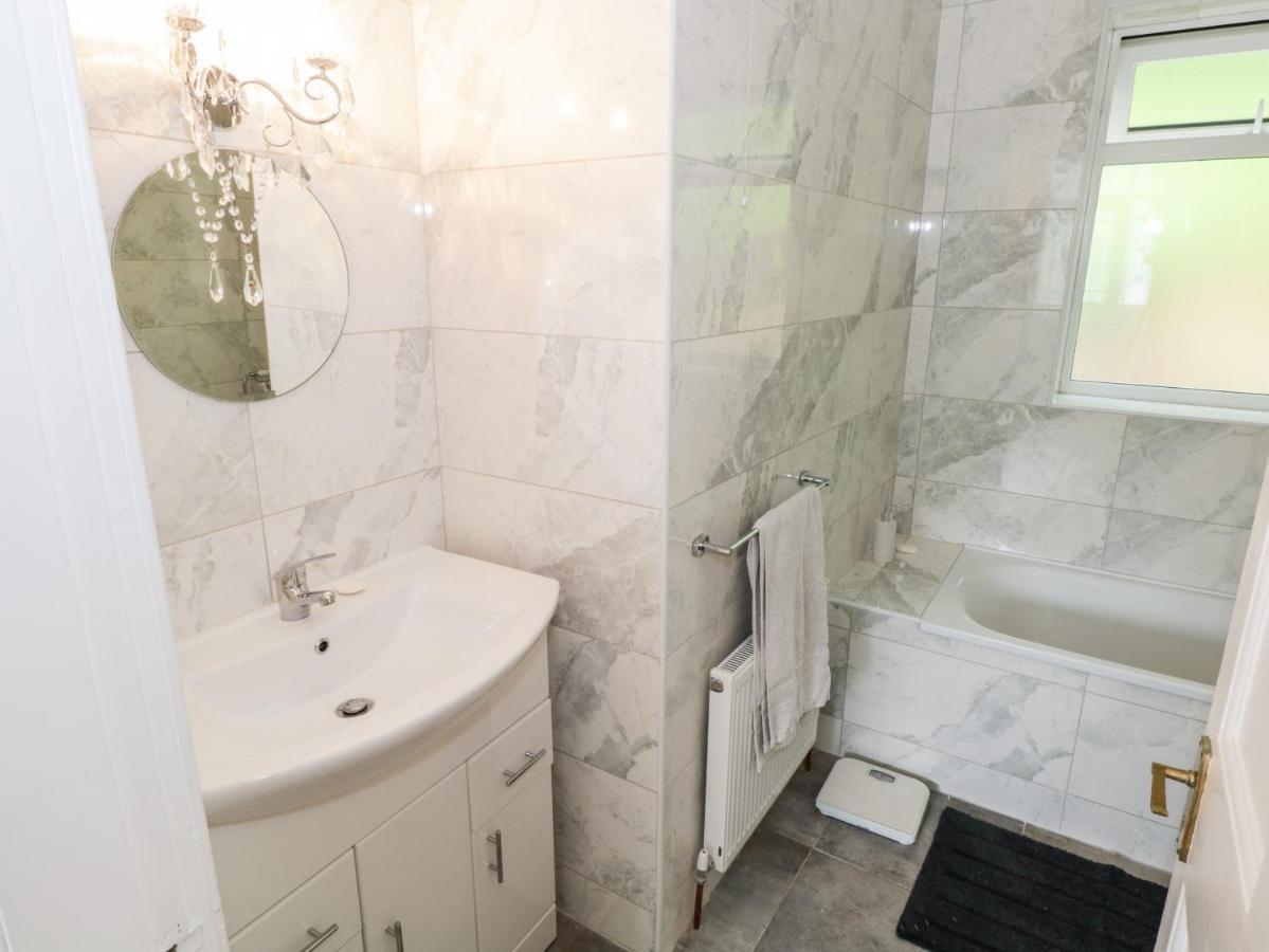 Rainbows End Villa Clifden Bagian luar foto